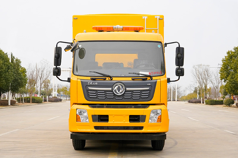 东风小多利卡双排救险车